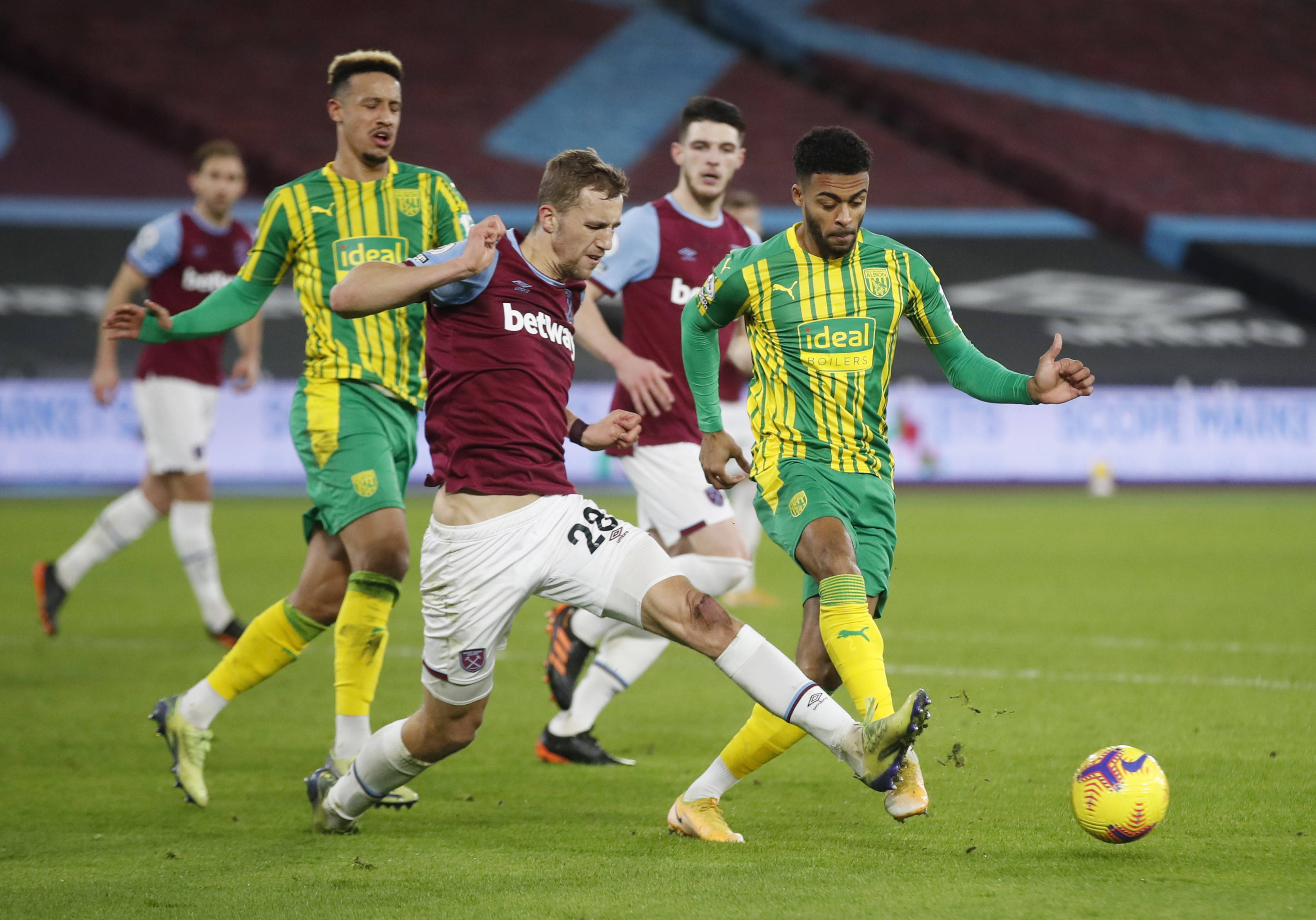 蘊藏著對比 蘊藏著對比