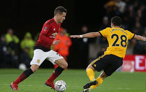 外教团队担 外教团队担